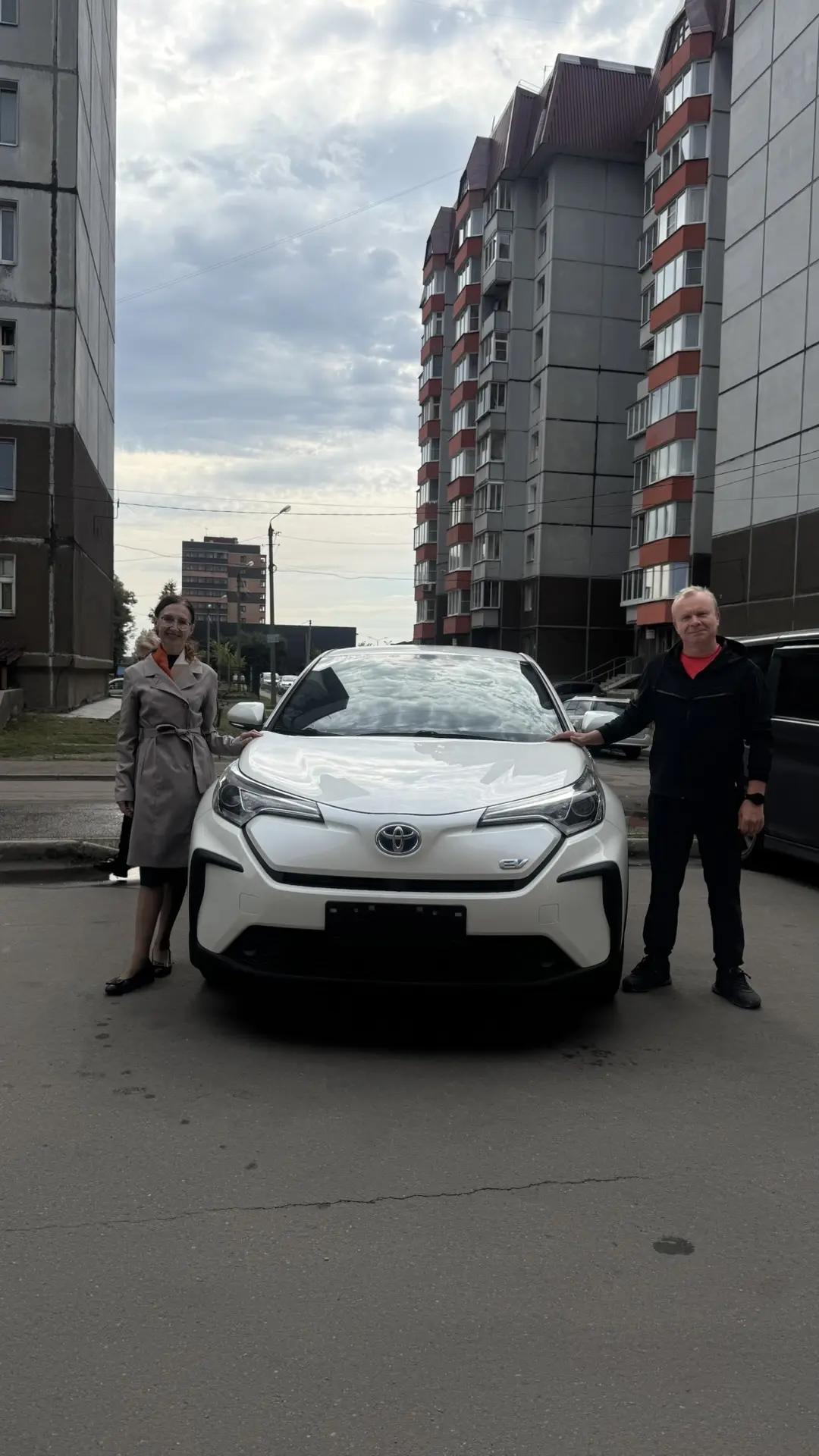 Электрический TOYOTA C-HR 2021, привезенный из Китая